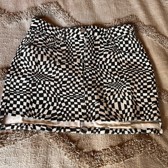 VICI Monochrome Mini Skirt - Picture 4 of 7